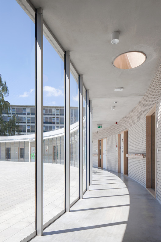 比利时 Tongeren 的 School Merlijn——儿童成长与建筑空间的有机融合-10