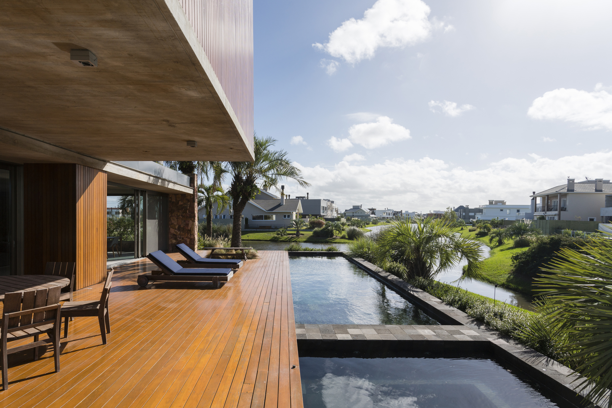 LSG #DM 住宅 | 混凝土棱镜与玻璃空间的互动-3