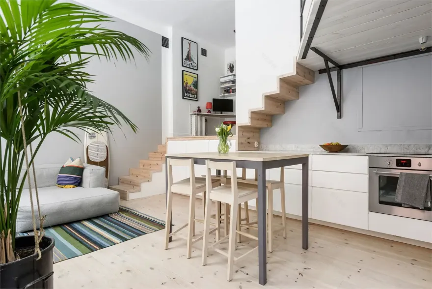 瑞典斯德哥尔摩 54m2 优化一居室,带阁楼卧室和私人花园-4