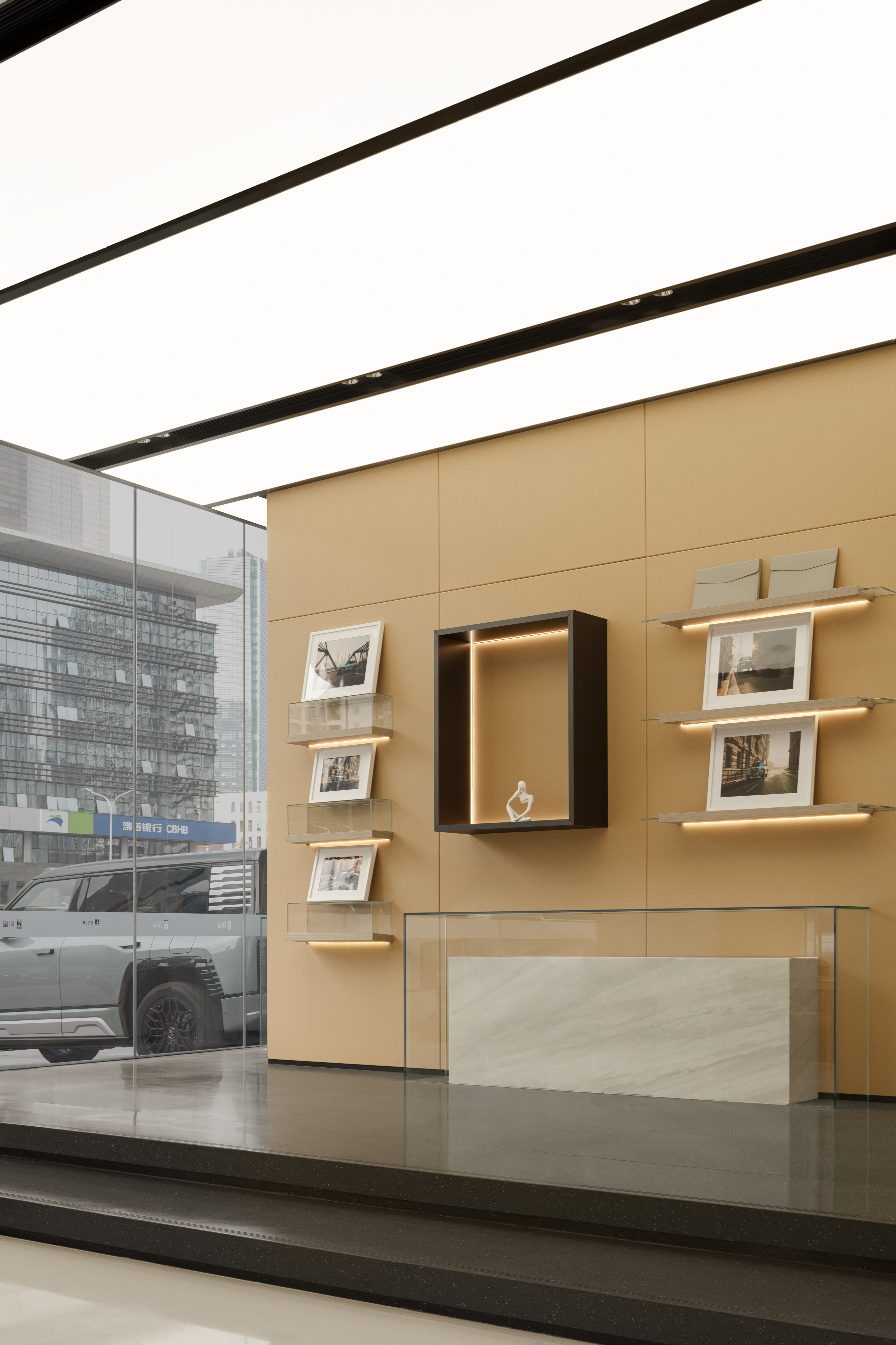 比亚迪仰望深圳南山展厅店丨中国深圳丨格外空间-22