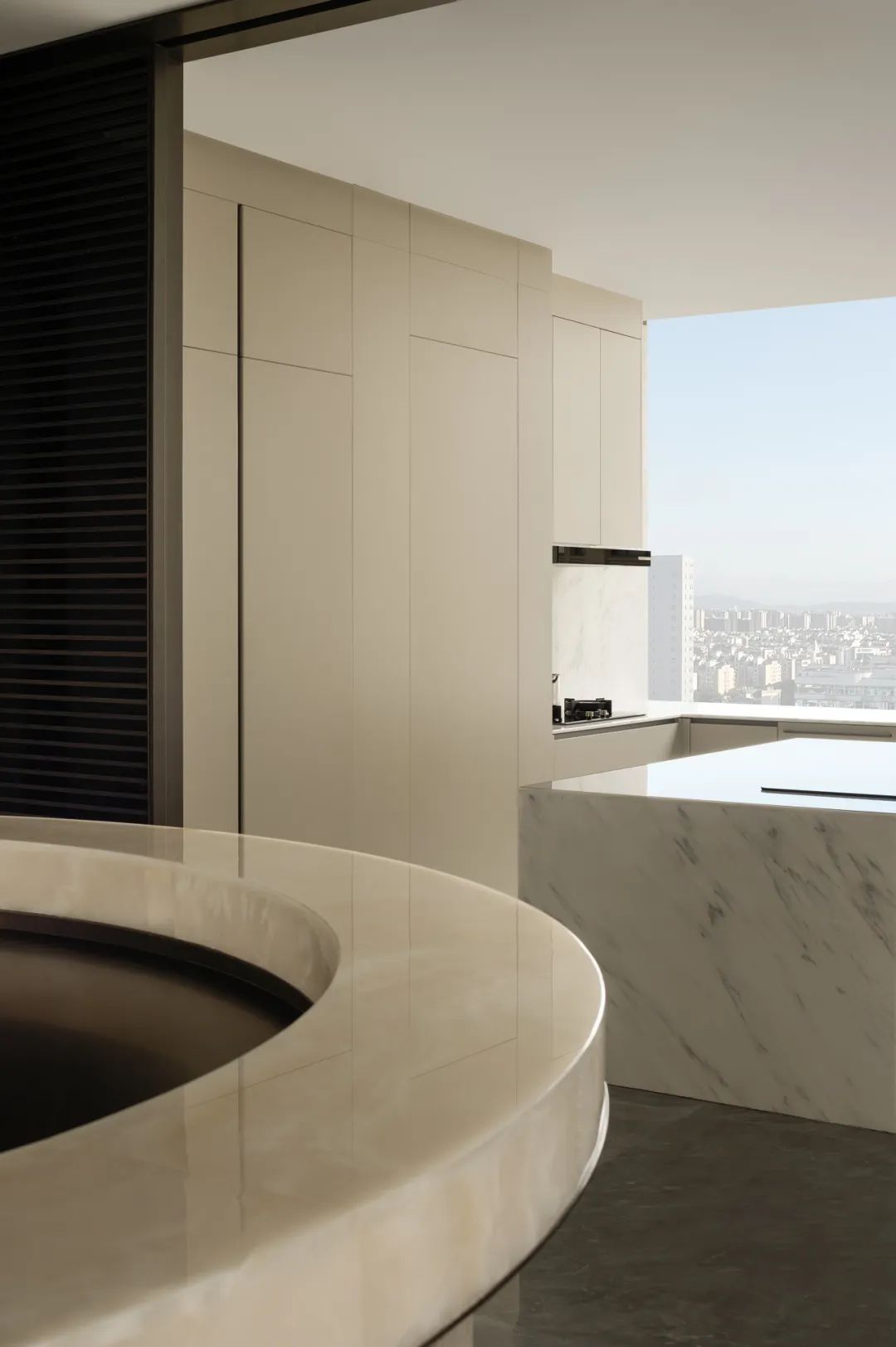 栋三尺设计|依山望江，空间中的精神秩序——现代奢居的仪式与尺度-62