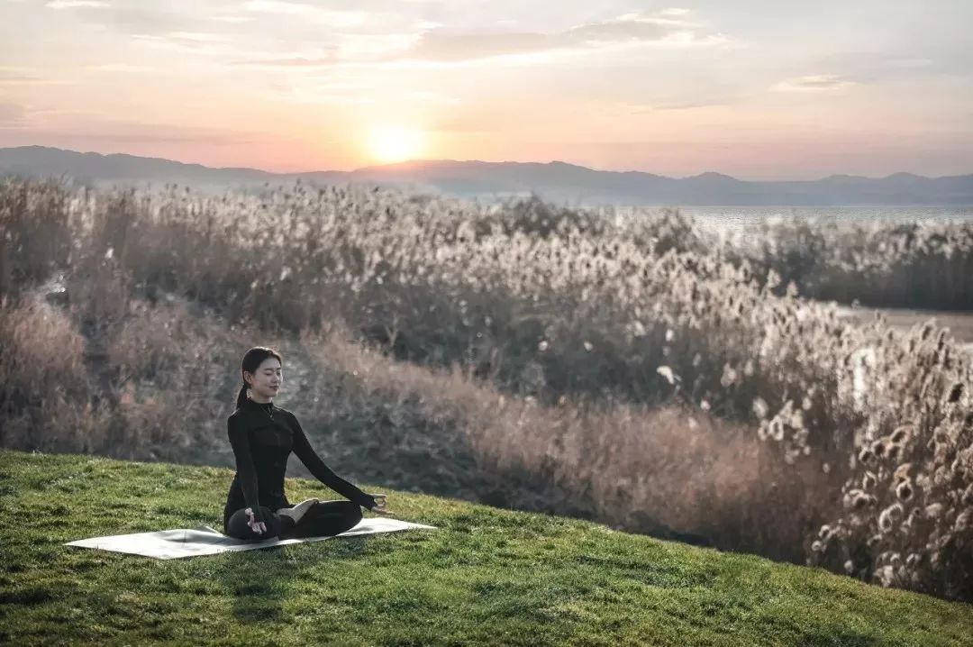 天津宁河生态小镇营销中心——自然与建筑共生的室内设计-5