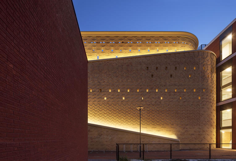 兹沃勒卡特沃尔德广场停车场丨荷兰兹沃勒丨L. van der Pol等团队-42