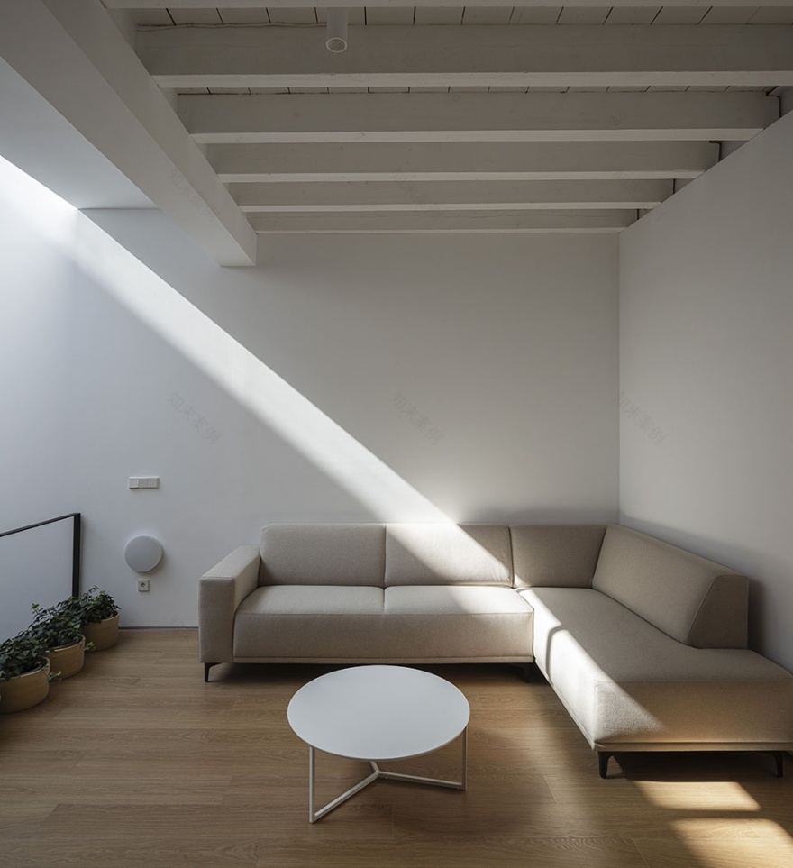 塞维利亚废墟中的 MM16 住宅重生丨西班牙塞维利亚-16