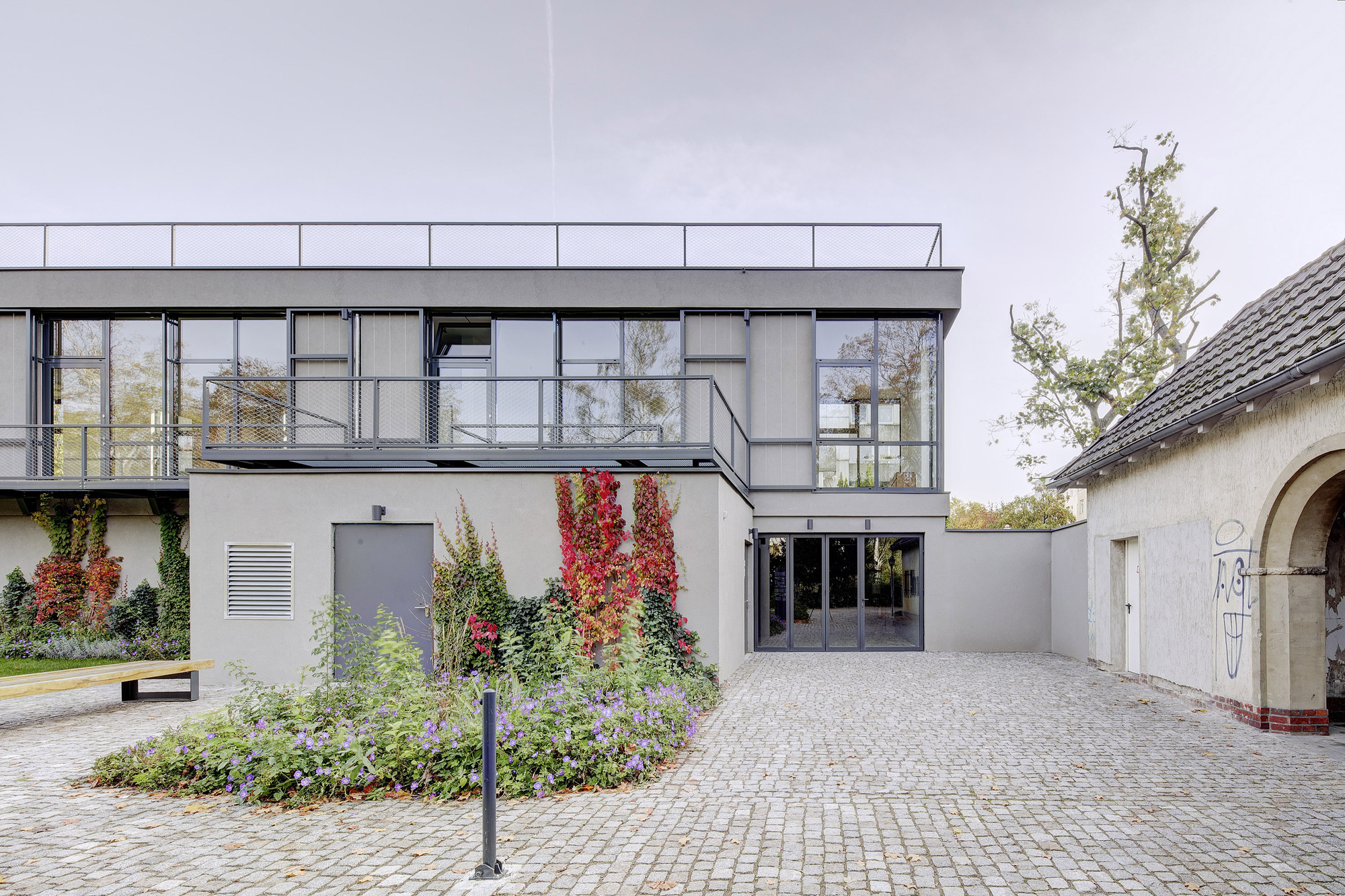 Silent-Green Cultural Quarter / KOMBINATIV Office for Architecture -28