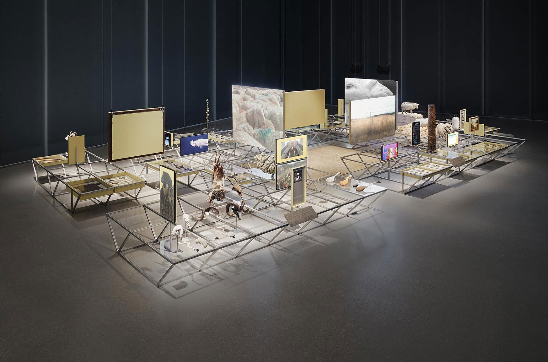 STEDELIJK MUSEUM EXHIBITS FORM丨意大利丨意大利设计工作室-12