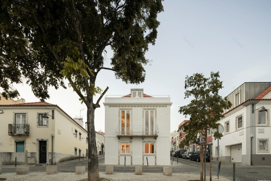 葡萄牙拉戈达帕兹纯白别墅-19