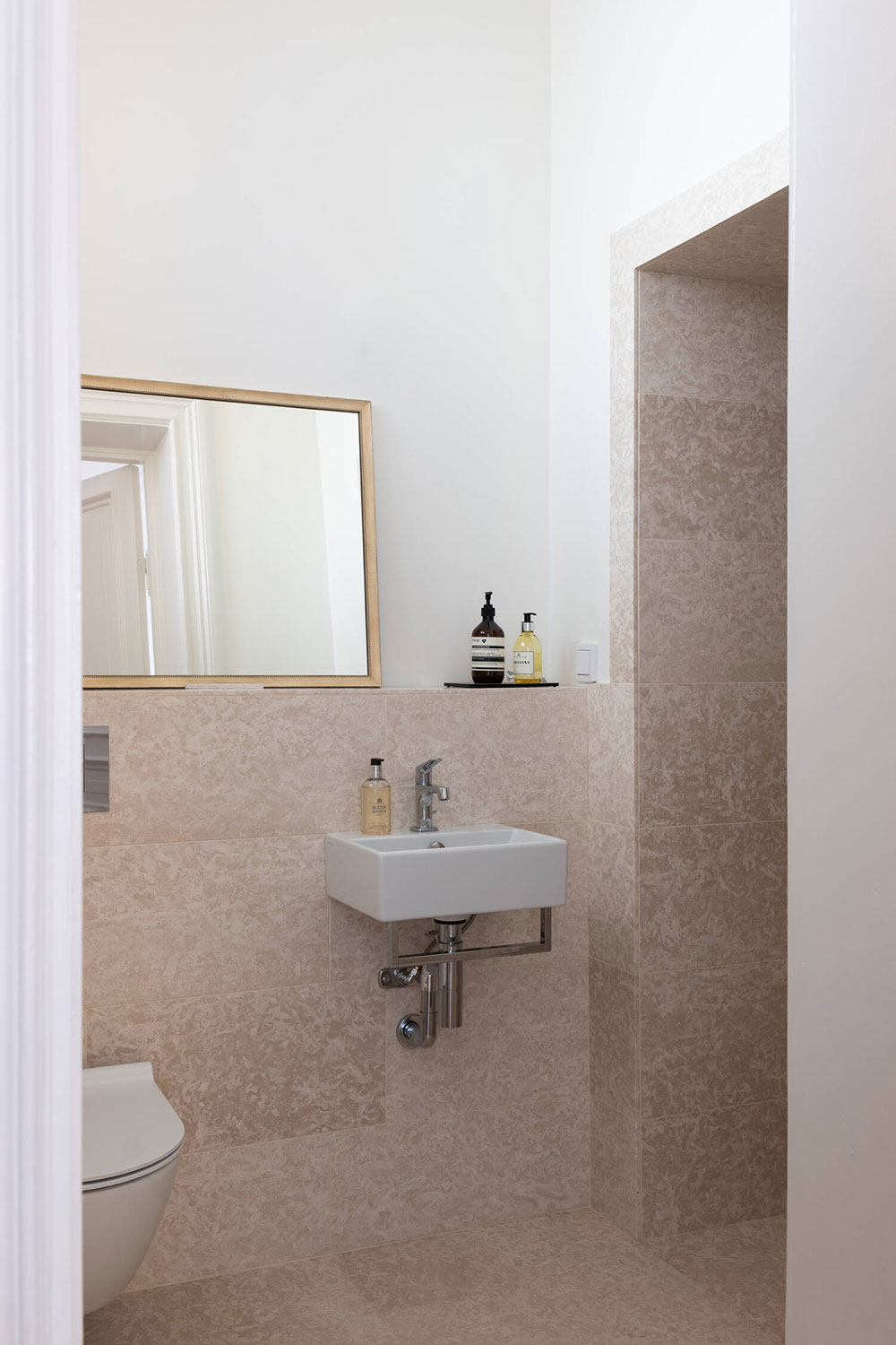 斯德哥尔摩历史建筑中的豪华公寓设计-20