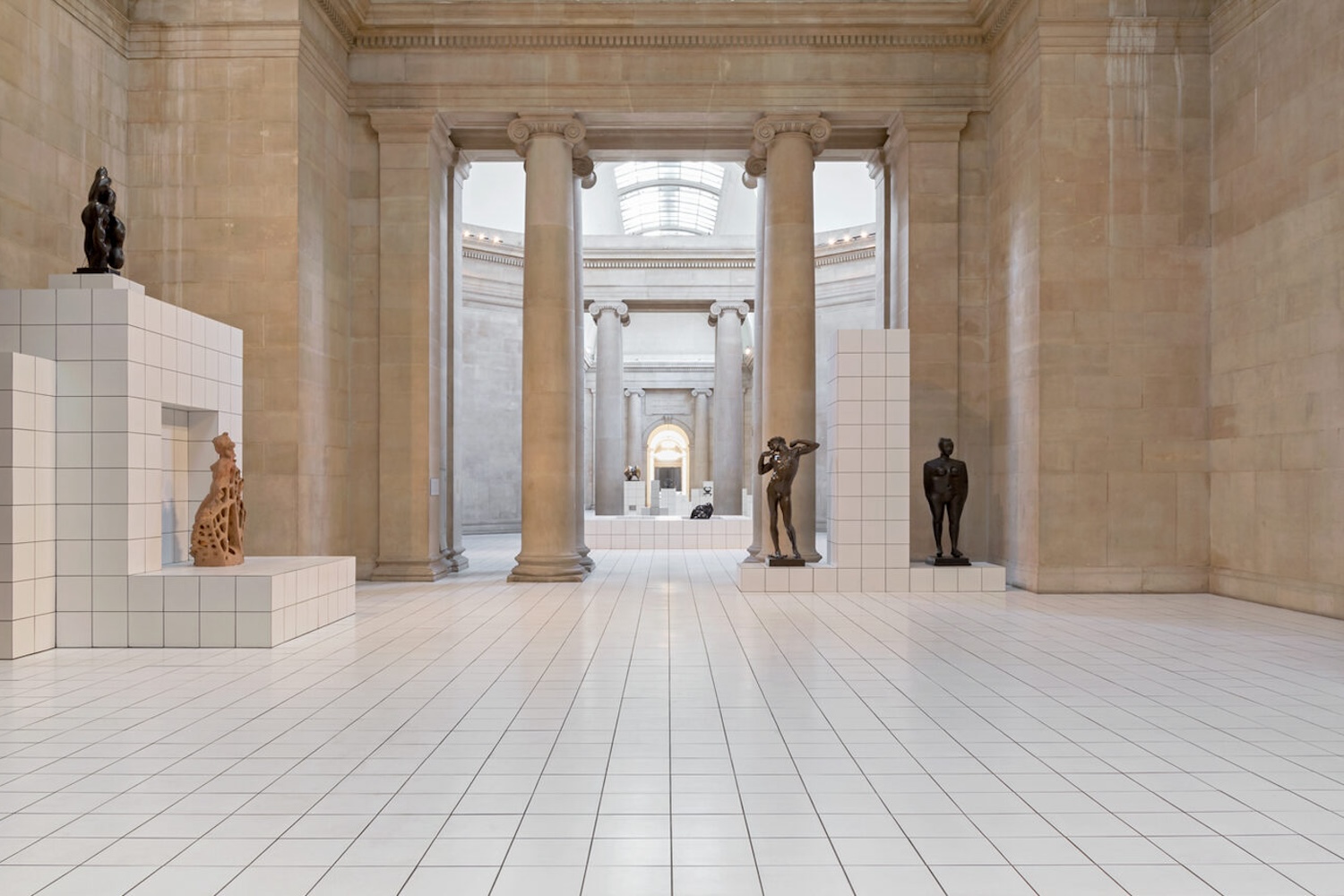 Tate Britain 展览丨Anthea Hamilton-0