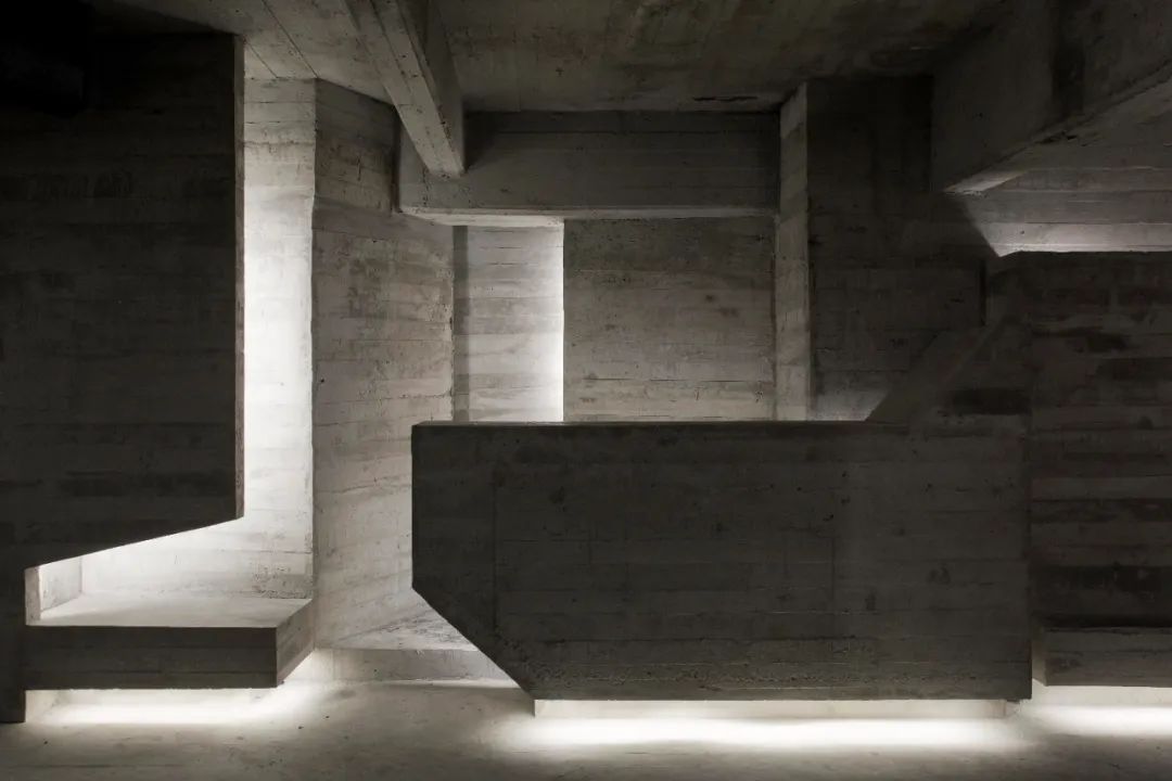 墨西哥建筑事务所 | 颠覆完美,创造想象力的空间-54