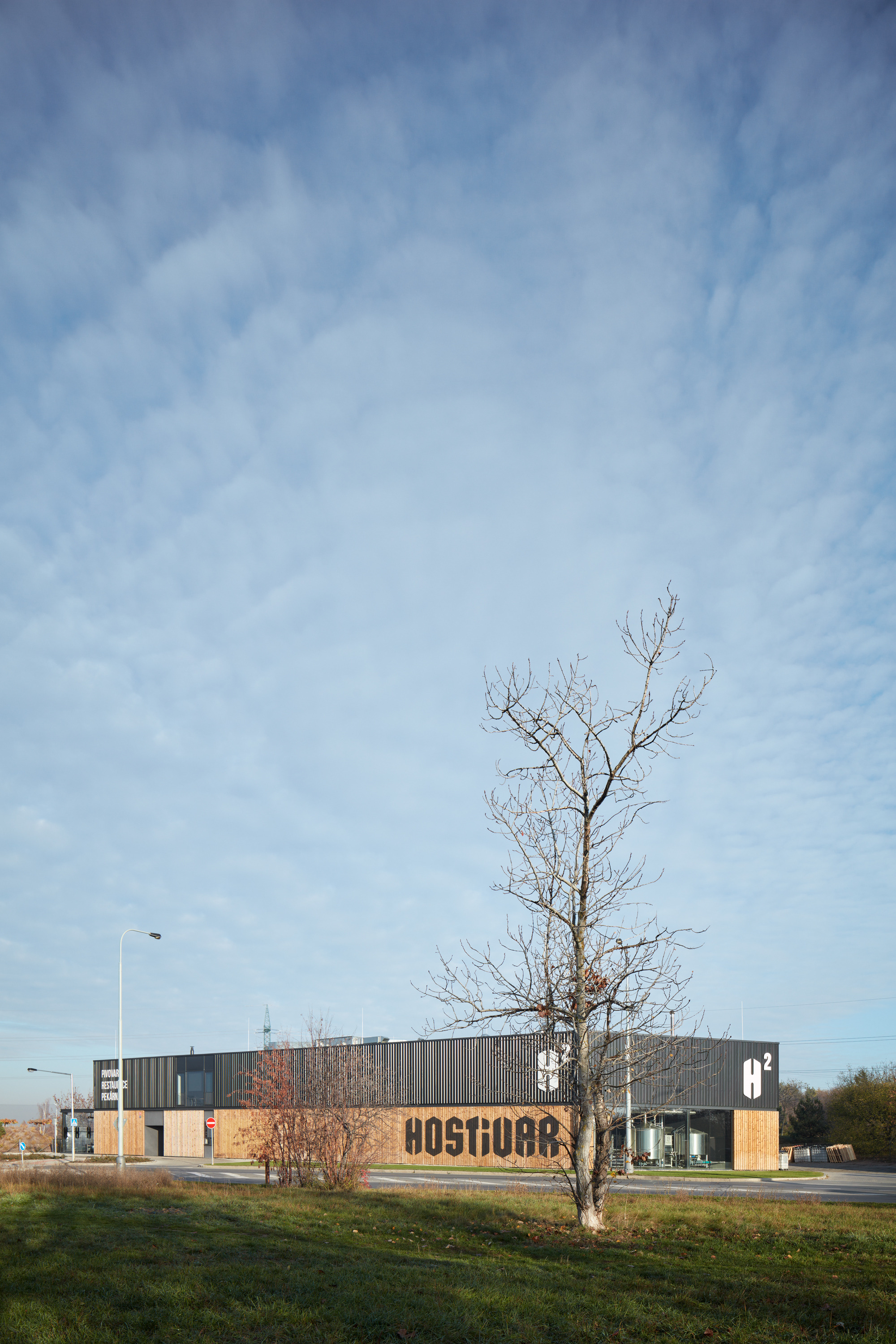 Prague Hostivar H2 啤酒餐厅设计-21