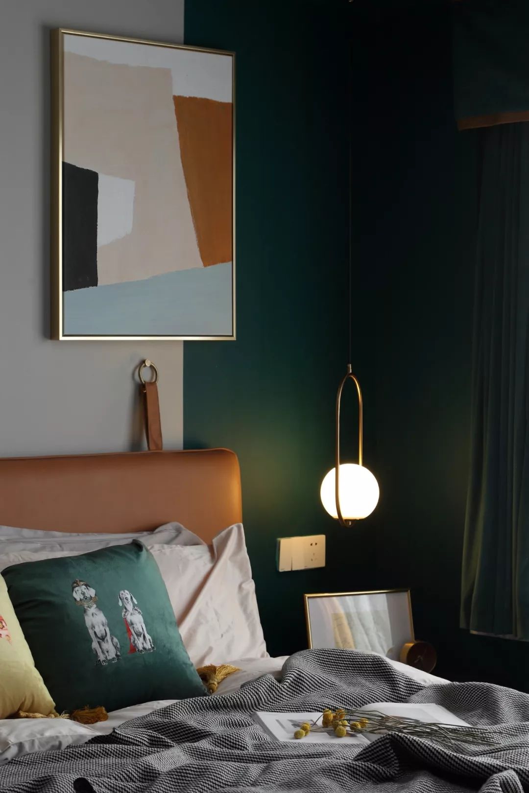 75㎡现代轻奢小三房，深色调的华丽优雅-57