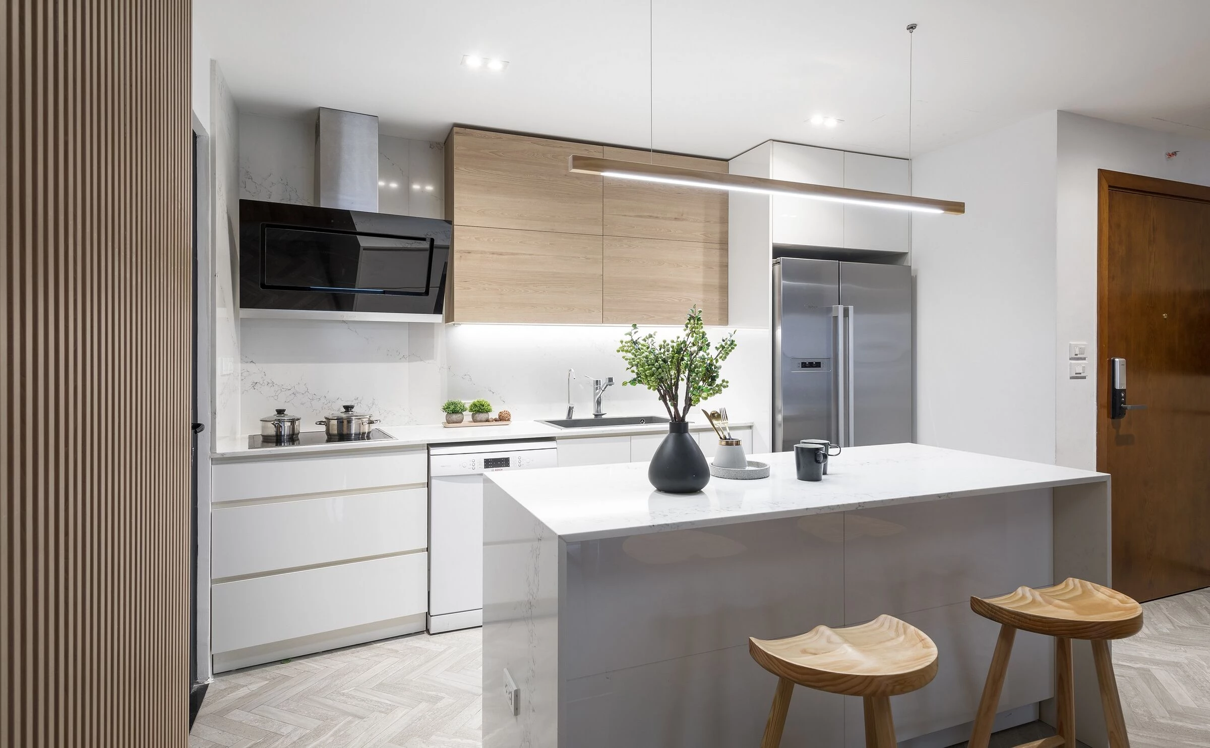 越南河内金色城市公寓的活力与宁静空间-23