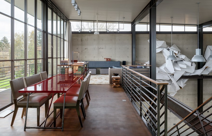 Contemporary Industrial House Features an Expressive Interior of Raw Steel-9
