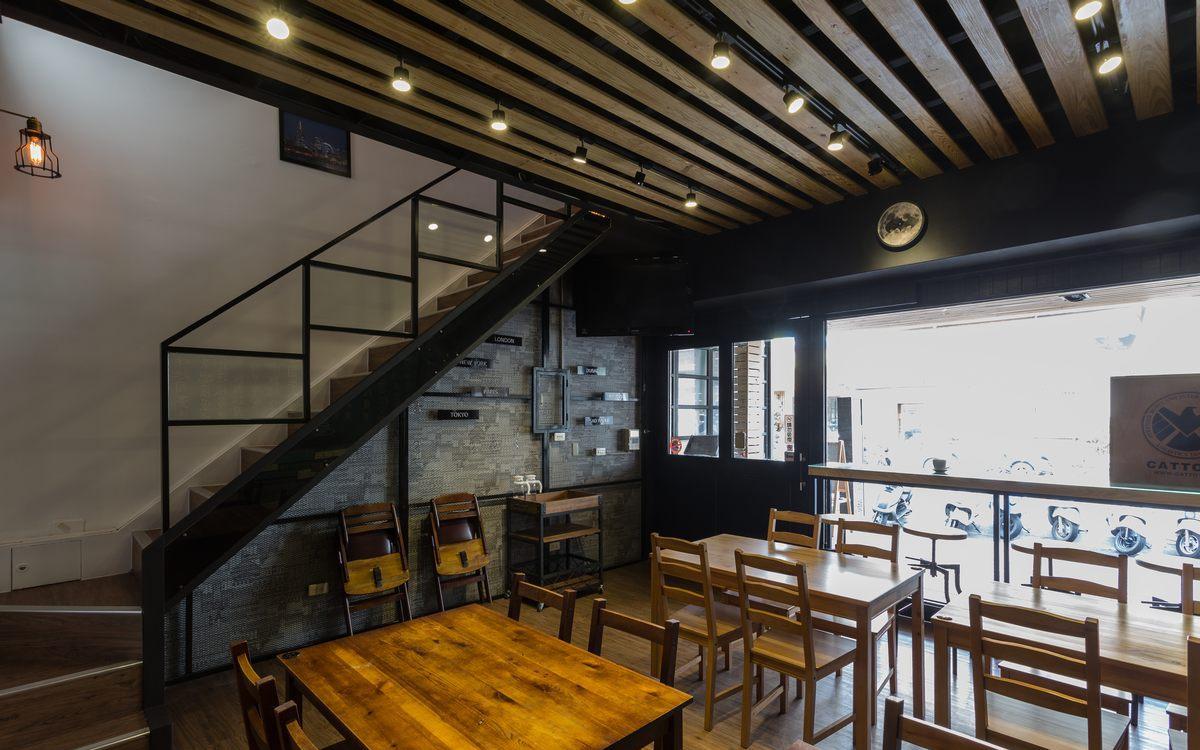 工业风 Café 周奕伶巧妙改造拉面店-6