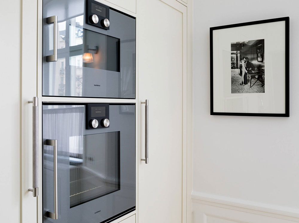 斯德哥尔摩优雅白色公寓,超大空间与精致装饰的完美结合-8