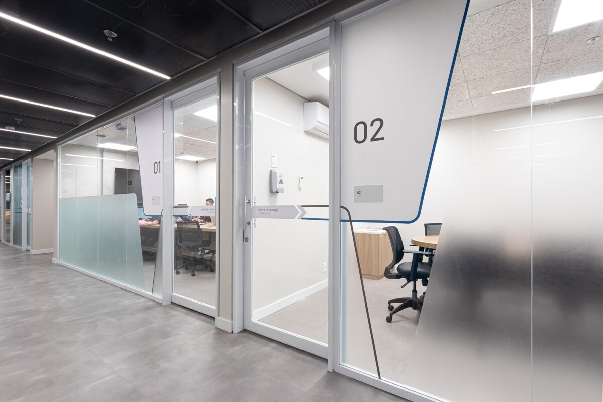 Moinhos de Vento School of Health Sciences - /STUDIOMDA - Wayfinding Design-12