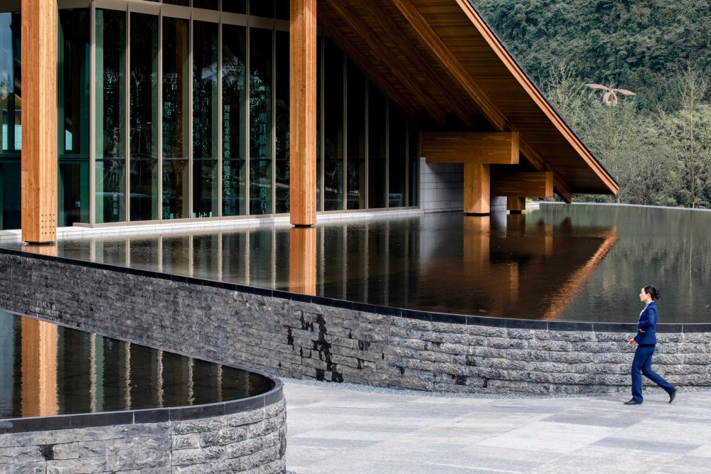 重庆雲山小镇 | 木结构艺术馆与景观的完美融合-39