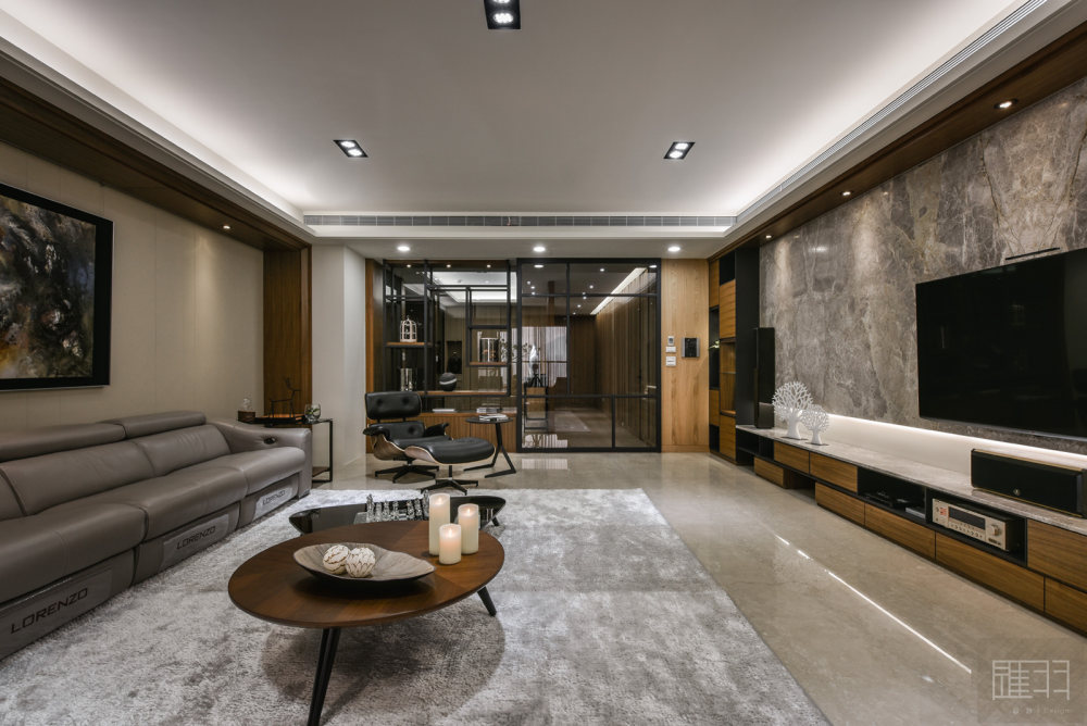 Wood and earthy colour palette modern apartment by Manson Hsiao of Hui yu Interi-9