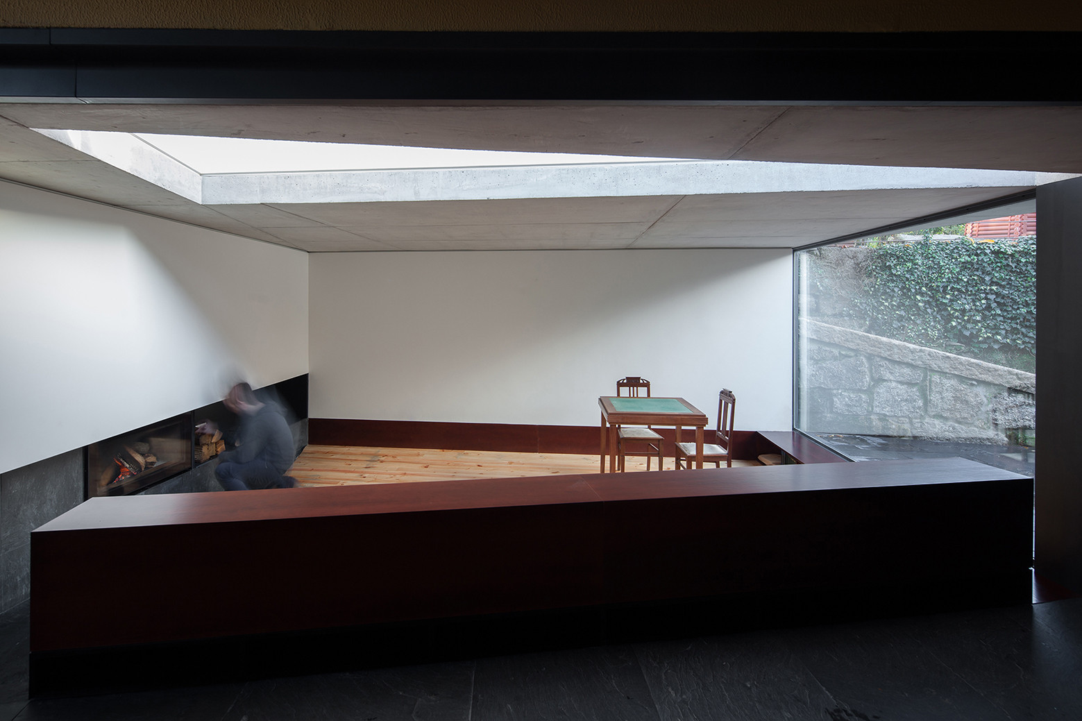 餐厅与壁炉组合空间设计丨Nuno Melo Sousa工作室-1