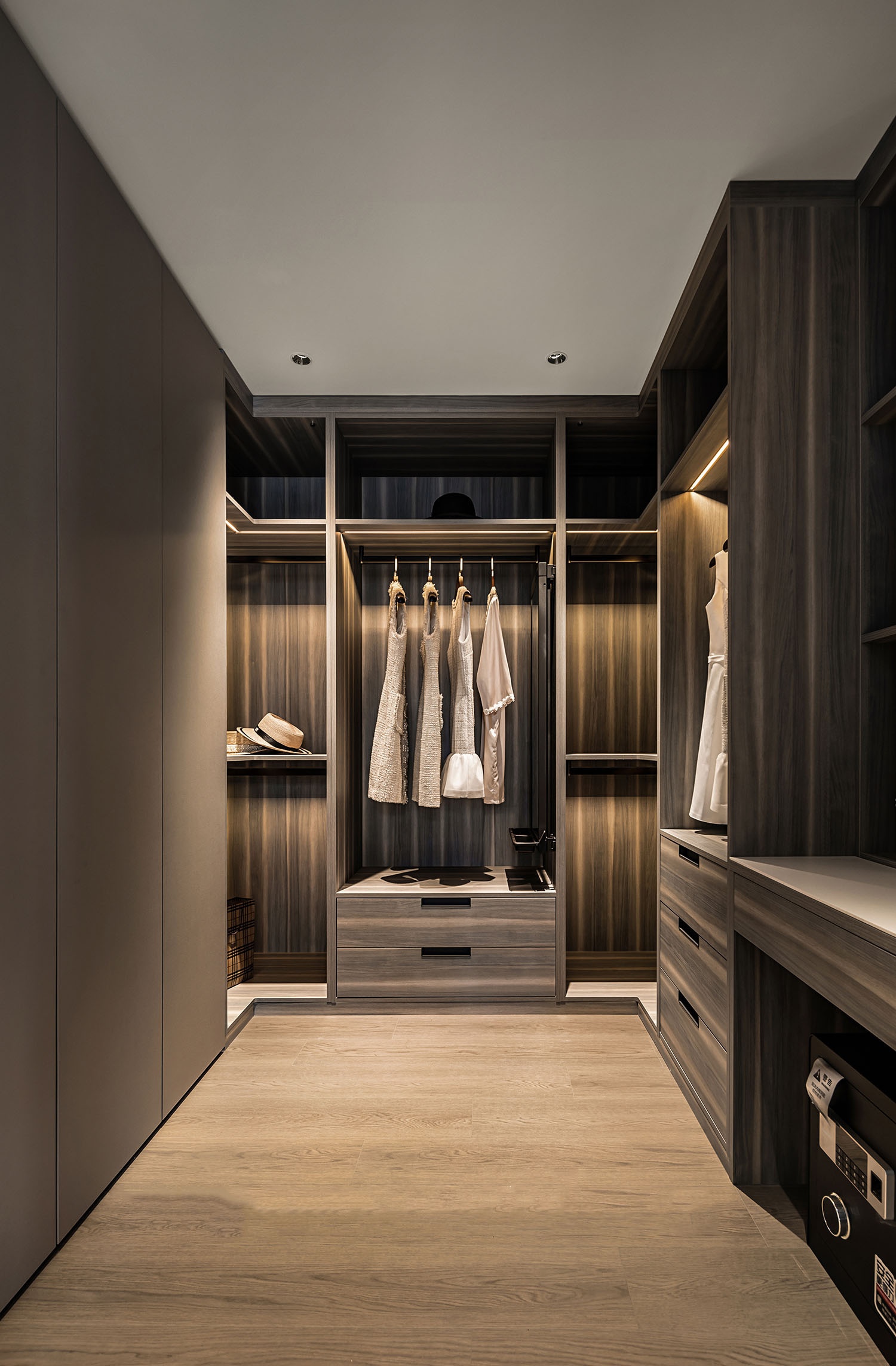 【红柏设计】191㎡  深圳润府三期 现代精致简约的高级黑遇上极简白-2