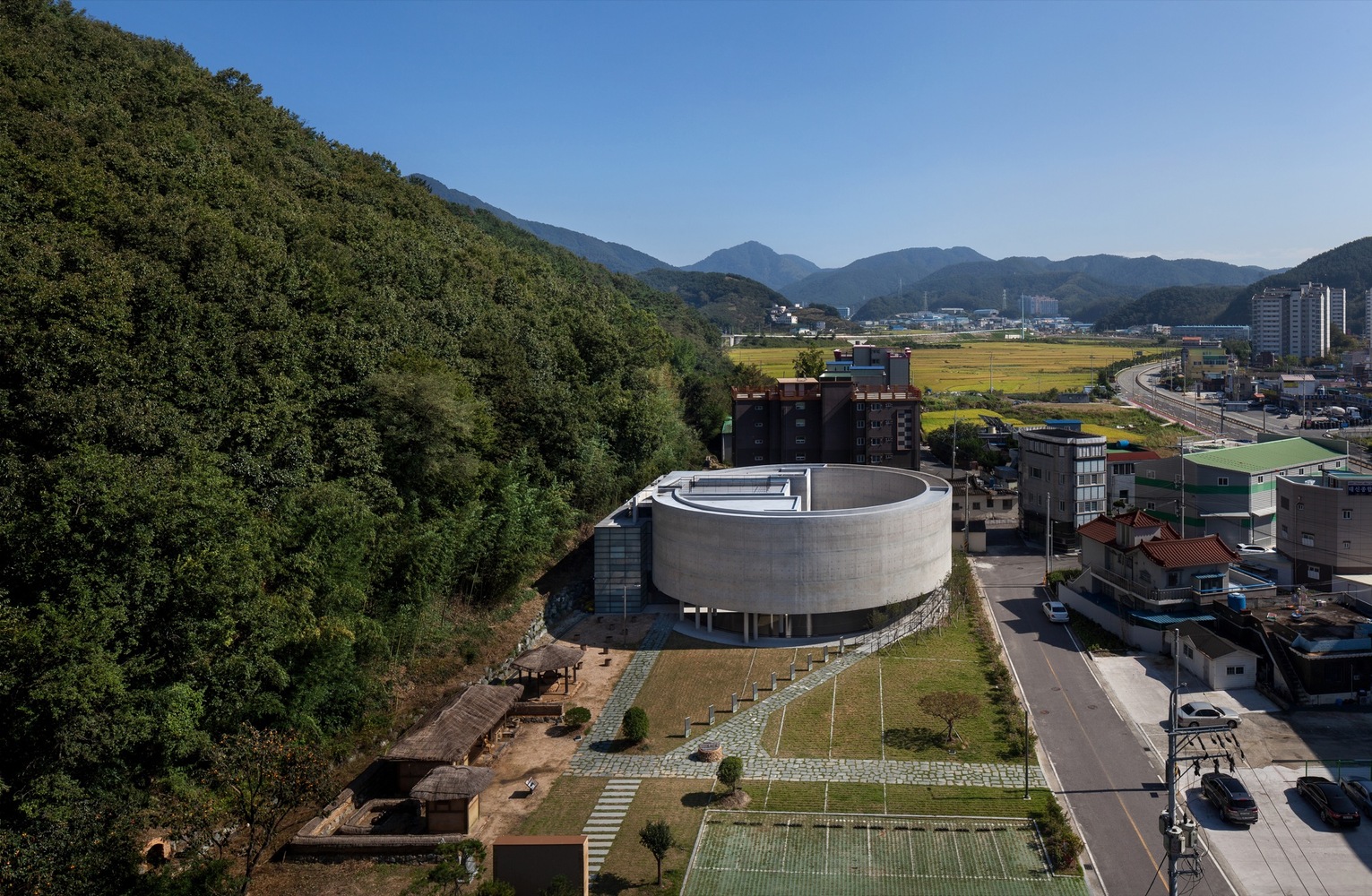 Son Yang Won Memorial Museum   Lee Eunseok + Atelier KOMA-39