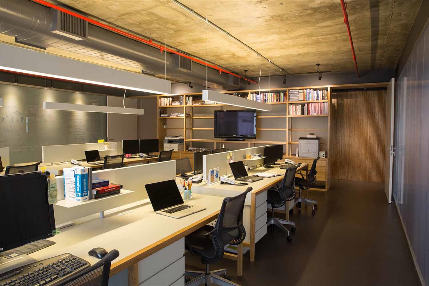 GALT Capital 办公室 | 打破传统，木质与玻璃的完美结合-7