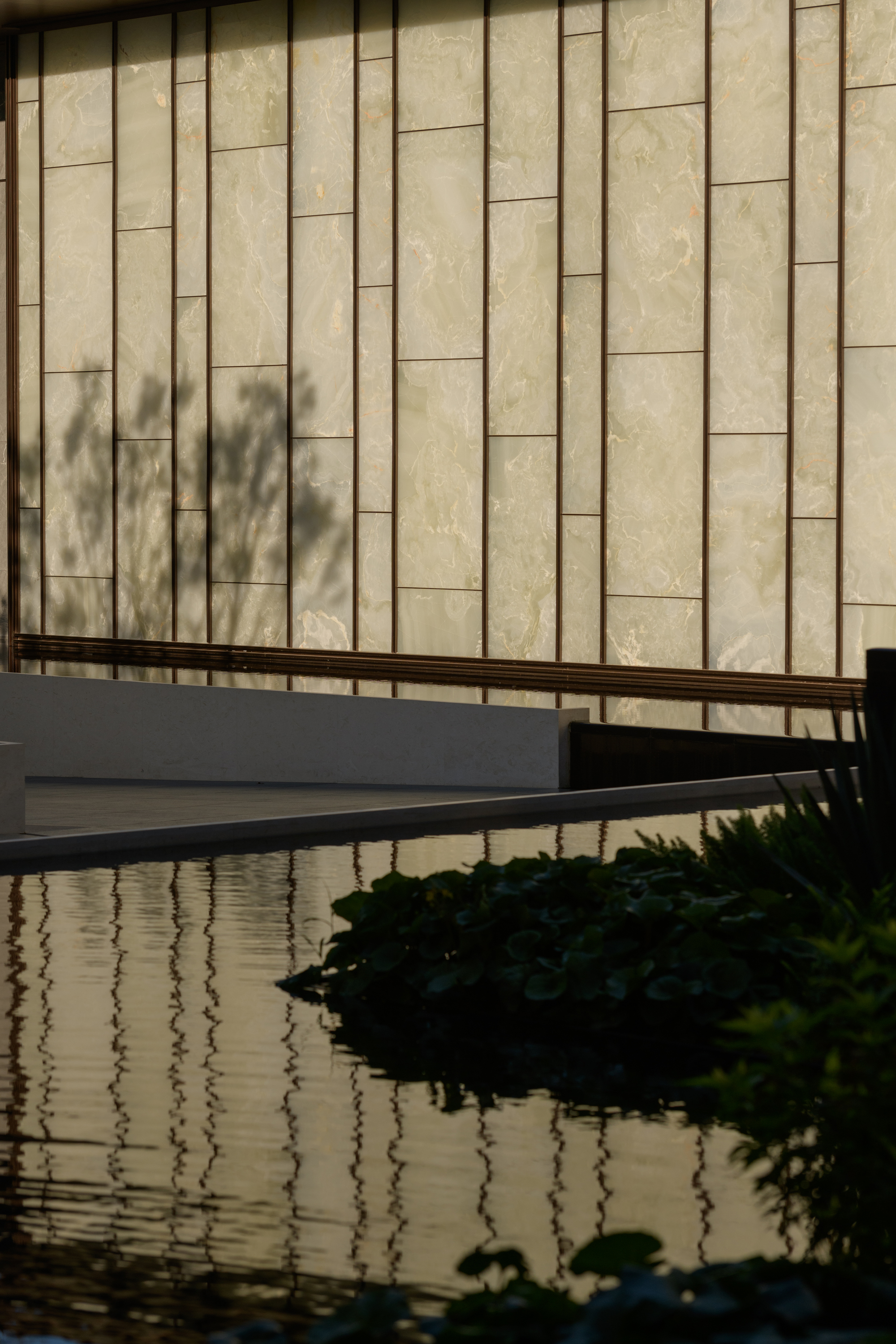 郑州·正弘序丨中国郑州丨景观里表都会(北京),建筑浙江绿城六合,室内近境制作-3