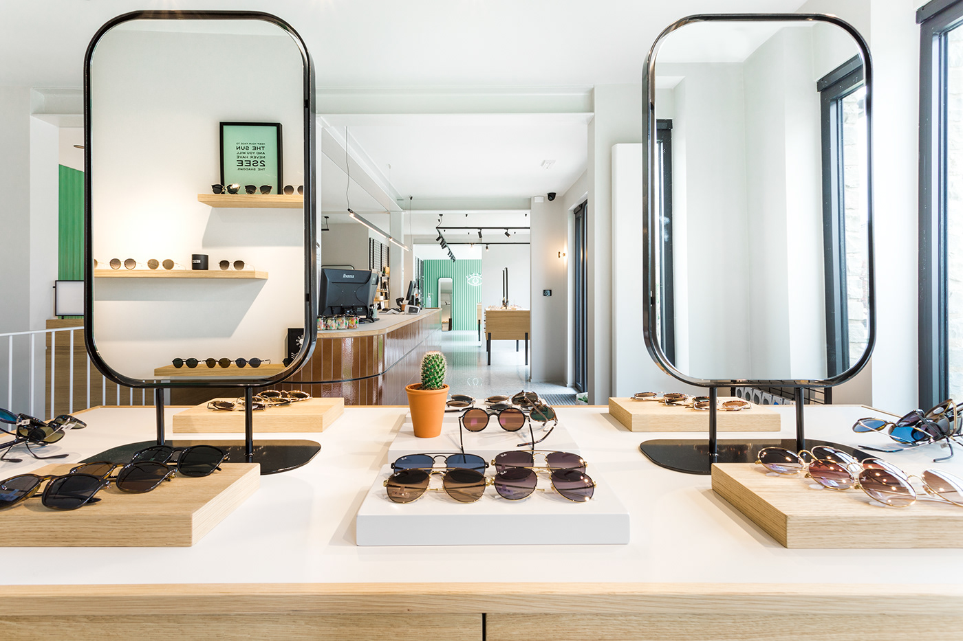 “时尚友好”的新视觉体验 · 2SEE 眼镜店设计丨比利时-13