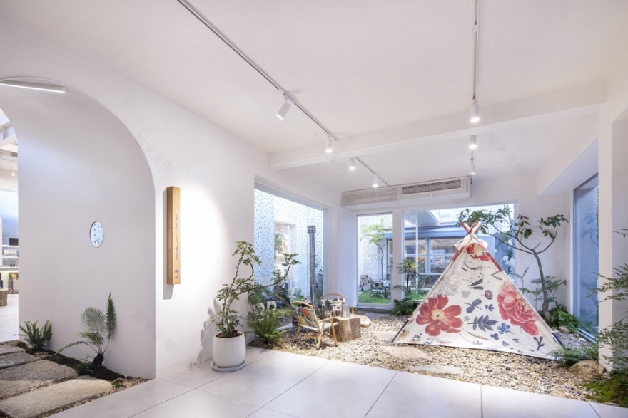 杭州观堂设计 | BACKROAD 户外集合店,老厂房的新生与多元空间-65