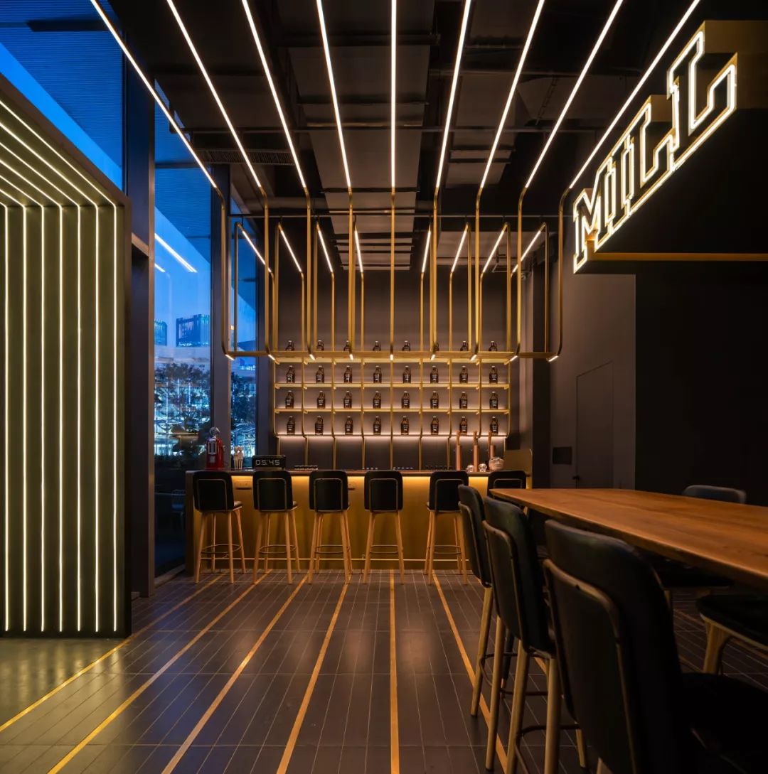 MILL 乐堤港店 | 红砖金属打造未来感酒吧空间-30
