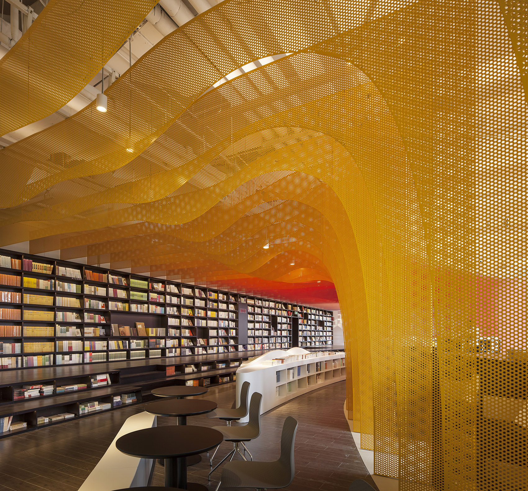 金属彩虹里的书店——苏州钟书阁 / 俞挺－Wutopia Lab-101