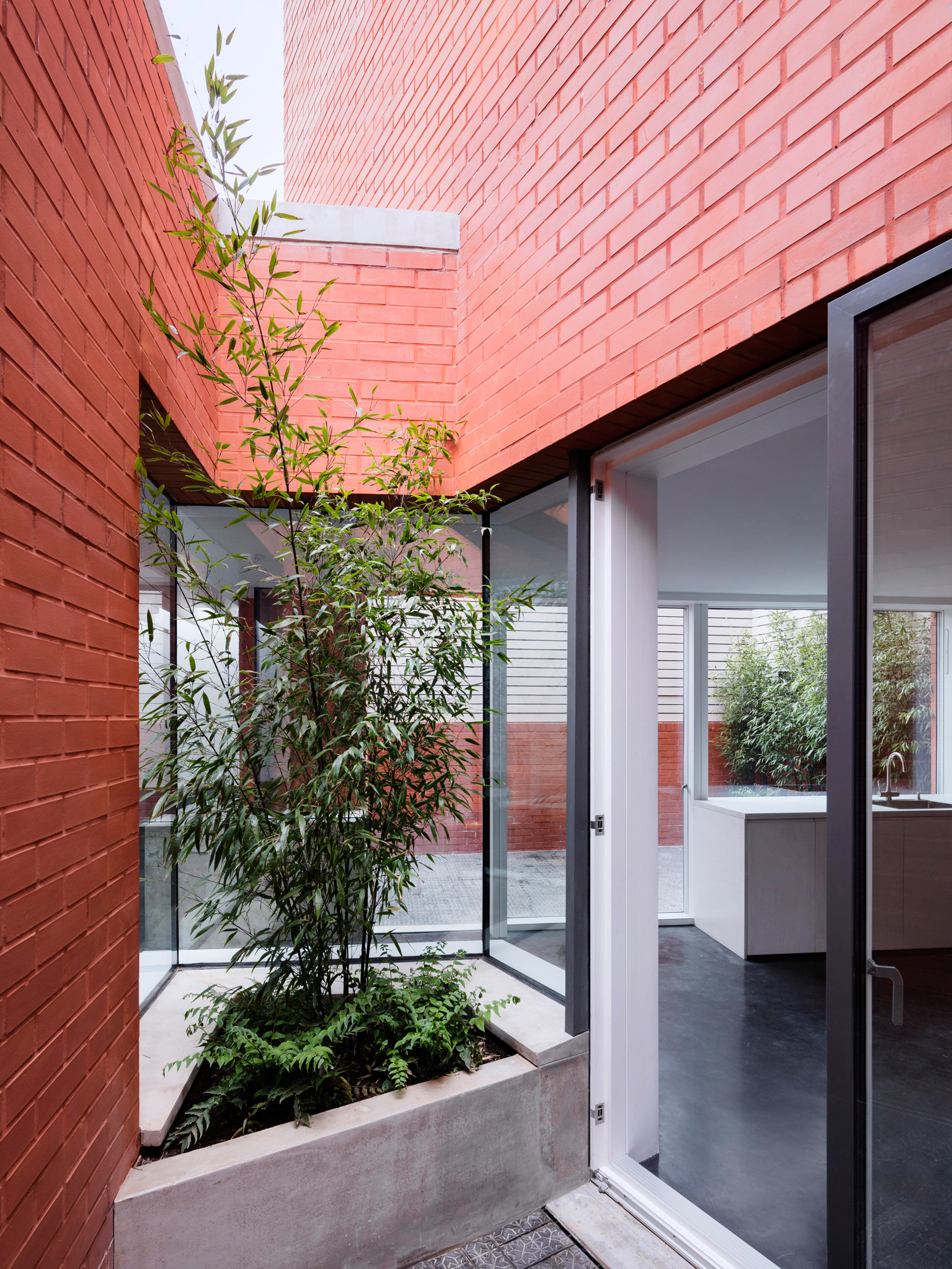 31/44 Architects adds red-brick house to traditional London terrace-12