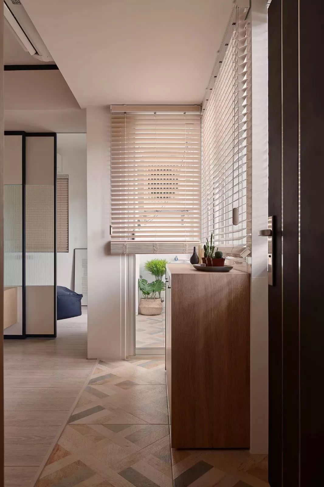 80m²现代简约小户型，打造通透餐厨卫空间-3