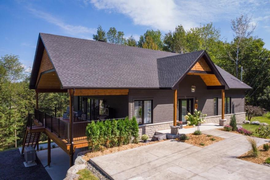 LacBrome地区农舍风格新住宅丨加拿大魁北克丨Joli Joli Design-11