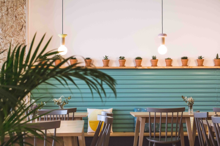 西班牙"绿色咖喱"餐厅,明亮温馨的素食空间-19