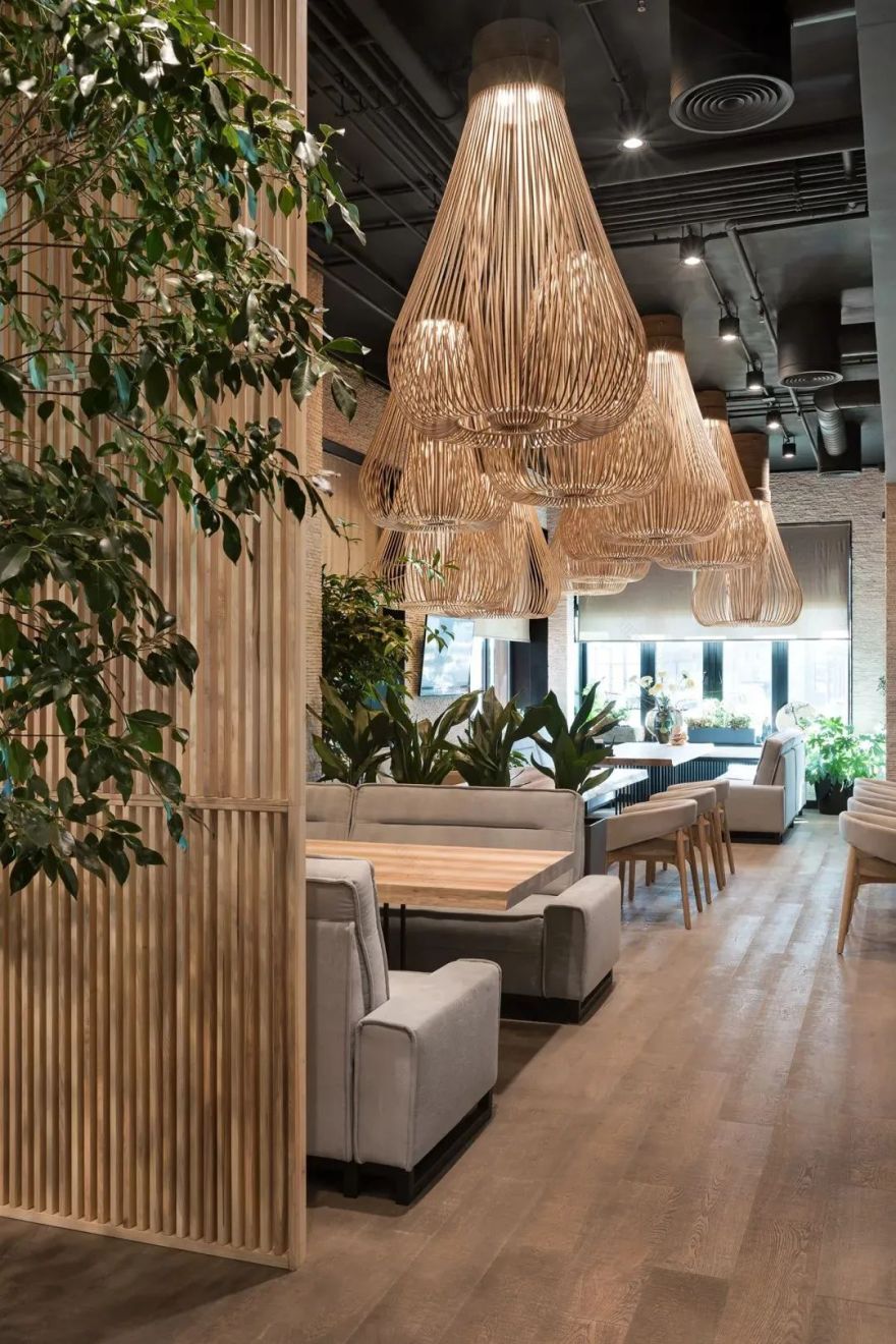 乌克兰最大日本餐厅,800㎡的创意迷宫-23