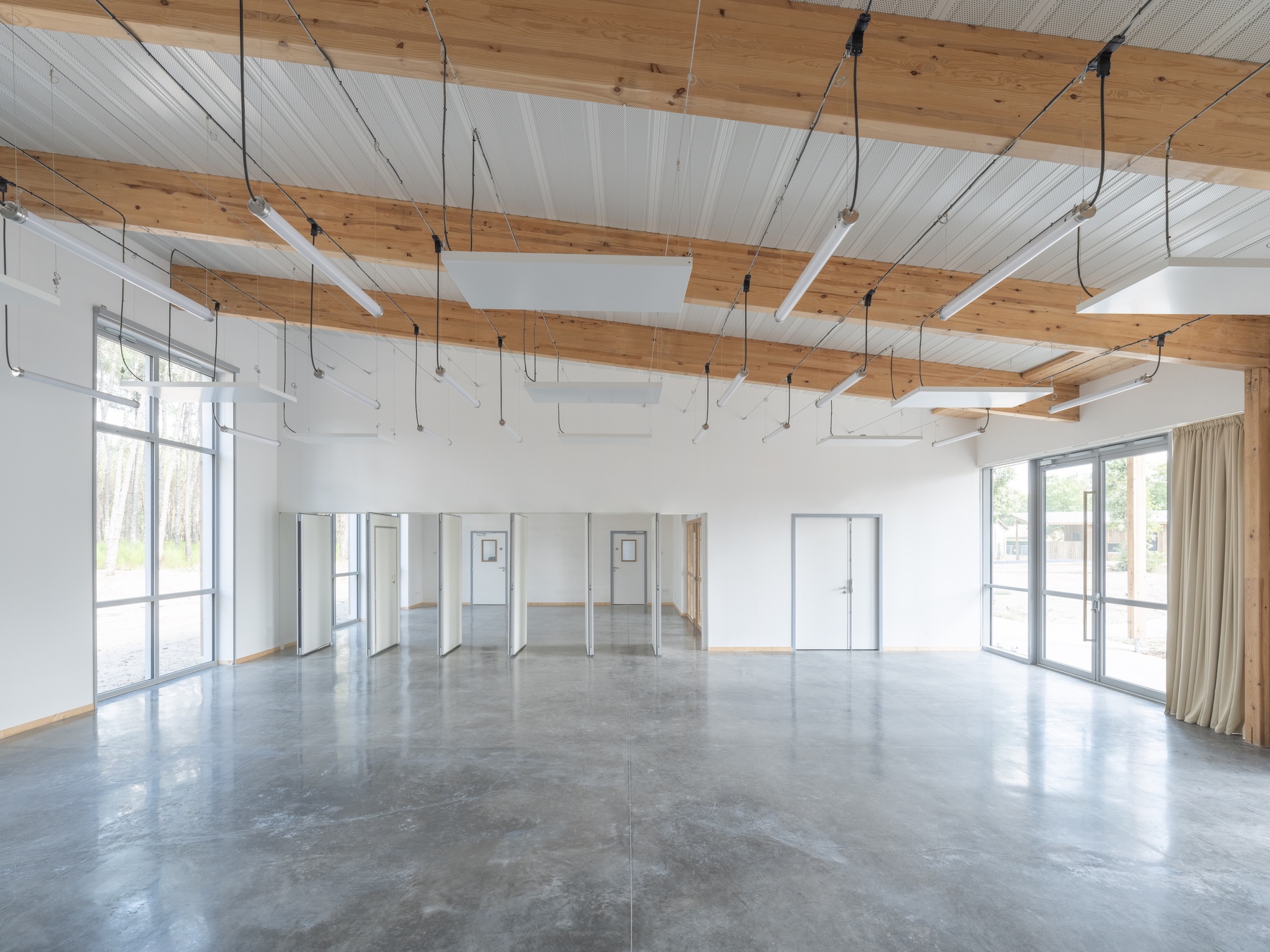 La Pinede Elementary School and Multi-Purpose Hall / ZW/A zweyacker & associés-21