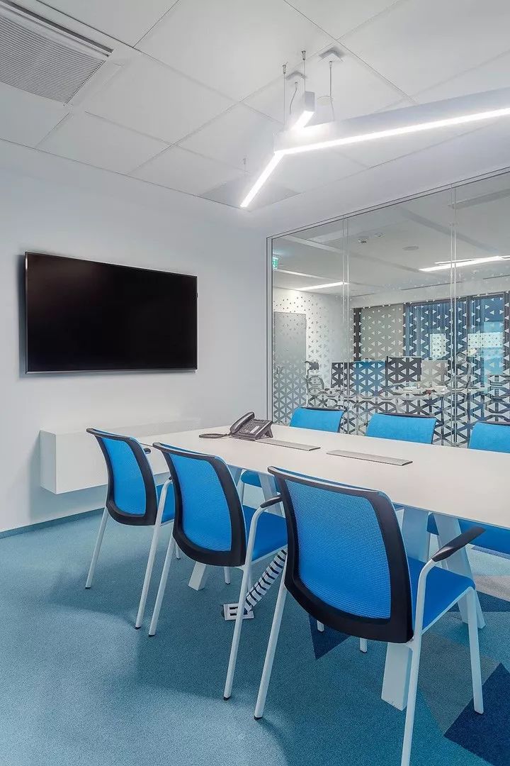 科幻未来主义元素融入的 Thales 泰雷兹办公室设计-28