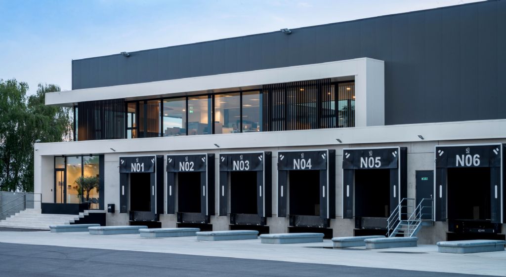 Klaarchitectuur为Borgloon水果经销商设计的办公楼-9