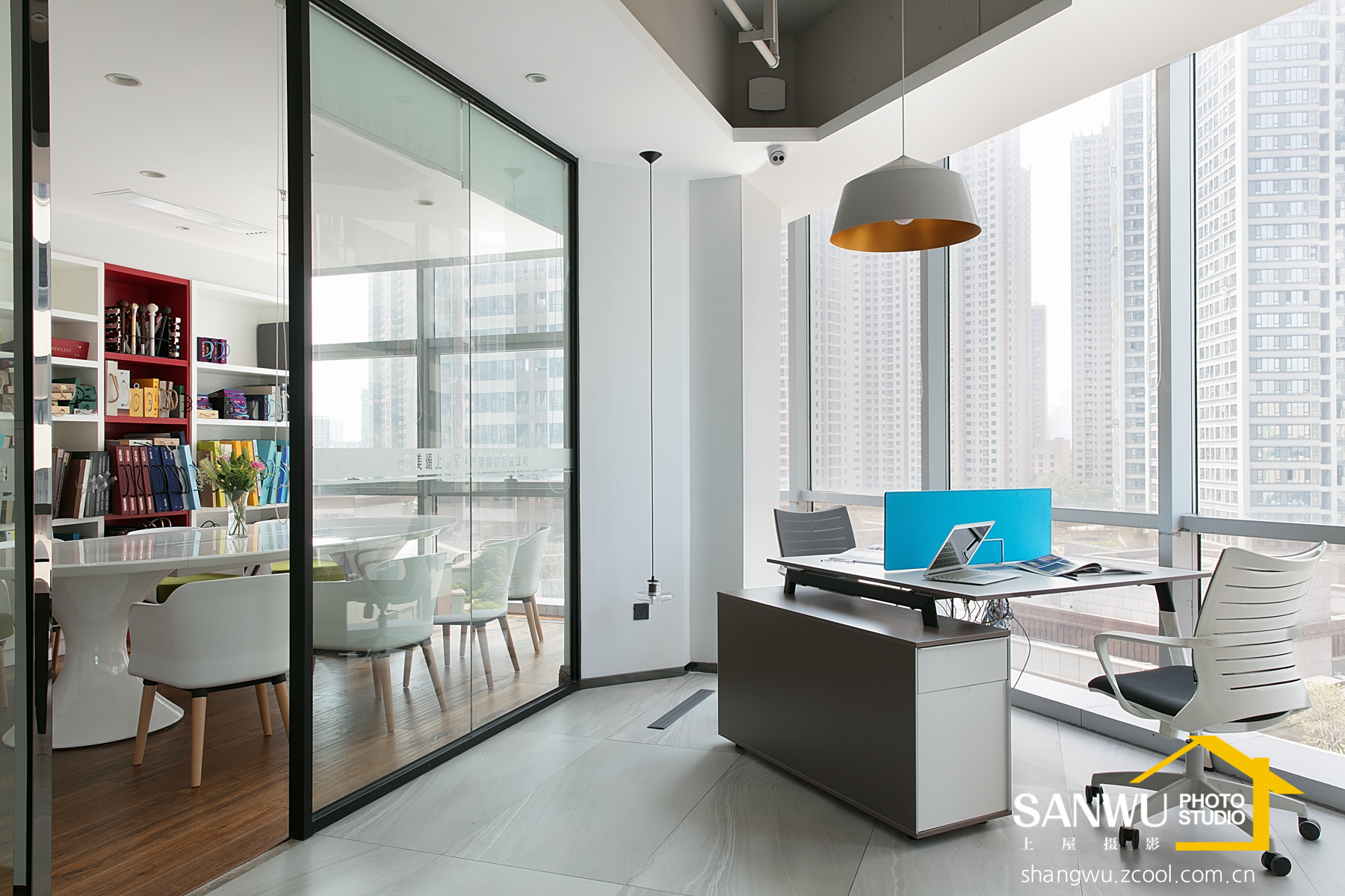 美颂上镜设计办公室 | 长沙北辰三角洲写字楼 400㎡现代创意空间-11