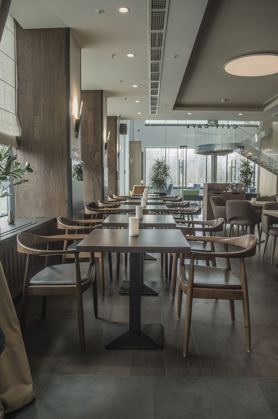 Gustovita 城市咖啡厅-6