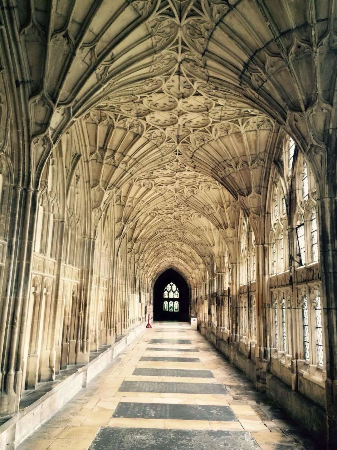 《哈利波特》建筑脑洞大揭秘，JK.罗琳的魔法世界如何炼成？-145