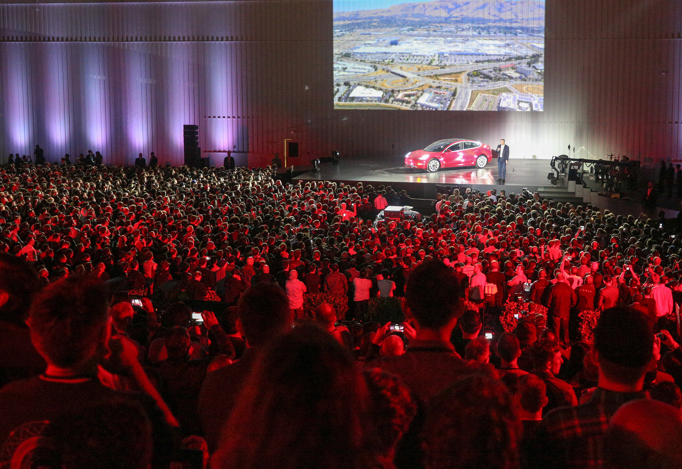 Tesla unveils "first mass-market electric vehicle" the Model 3-3