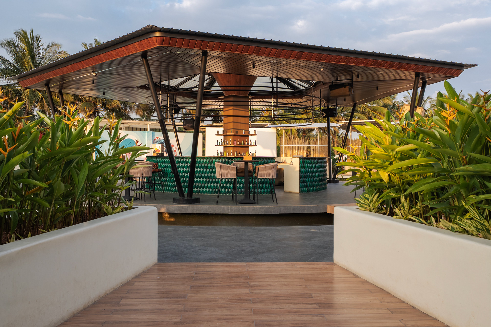 露台餐厅丨KARTHIK ARCHITECTS-16