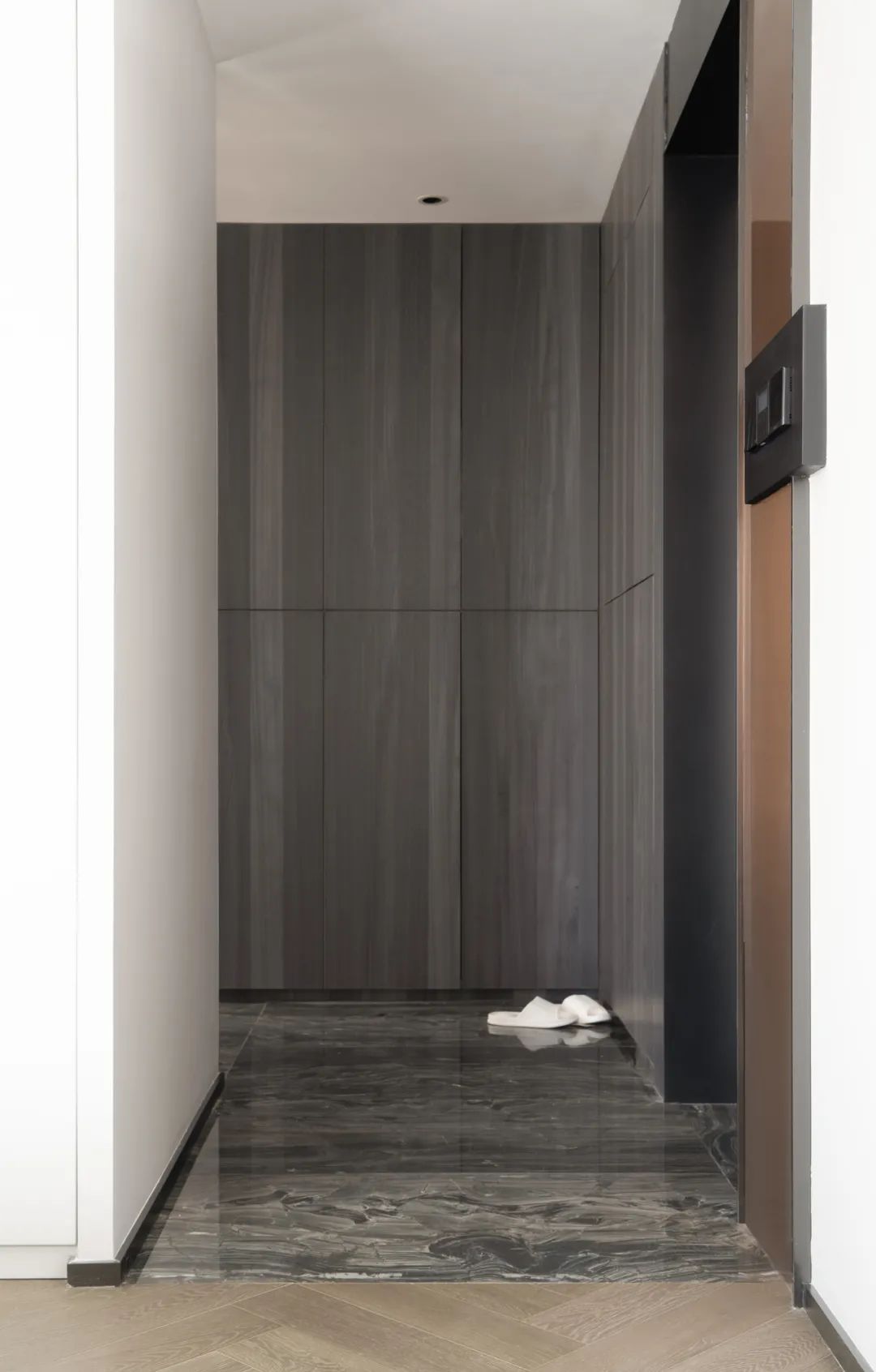 石材、木质与金属，克制平衡的极简空间 | DNA邸内设计-34