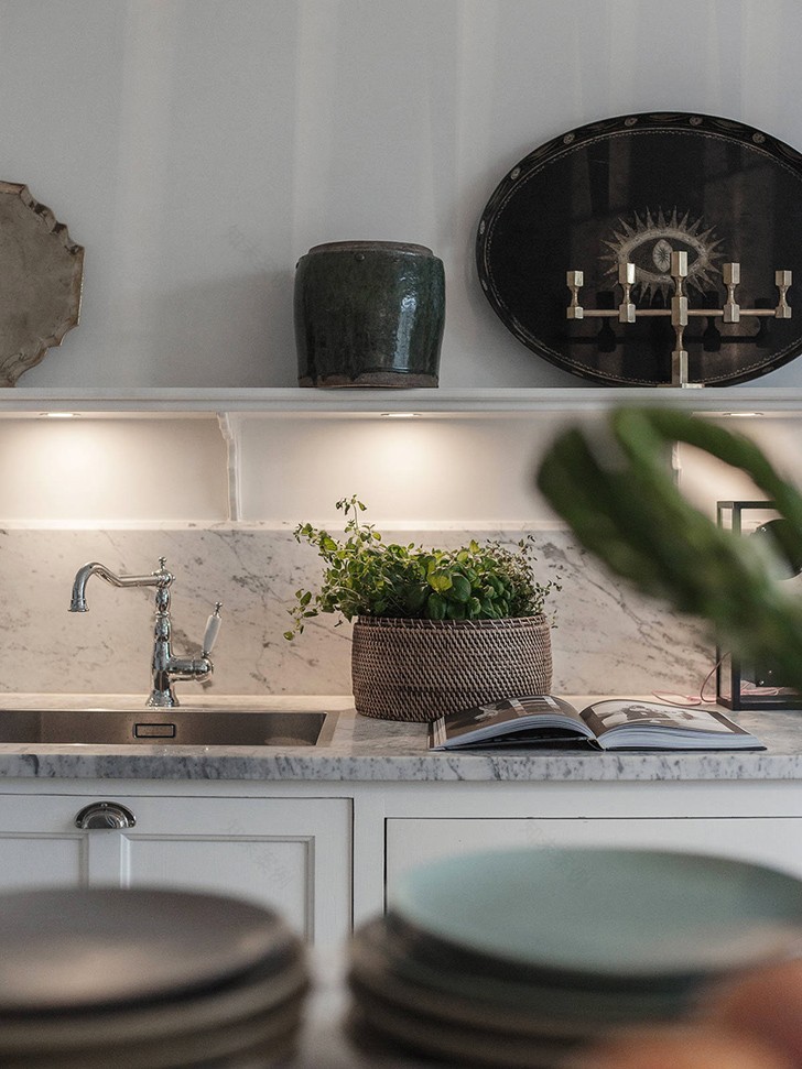 斯德哥尔摩历史建筑中的瑞典简约豪华公寓-5