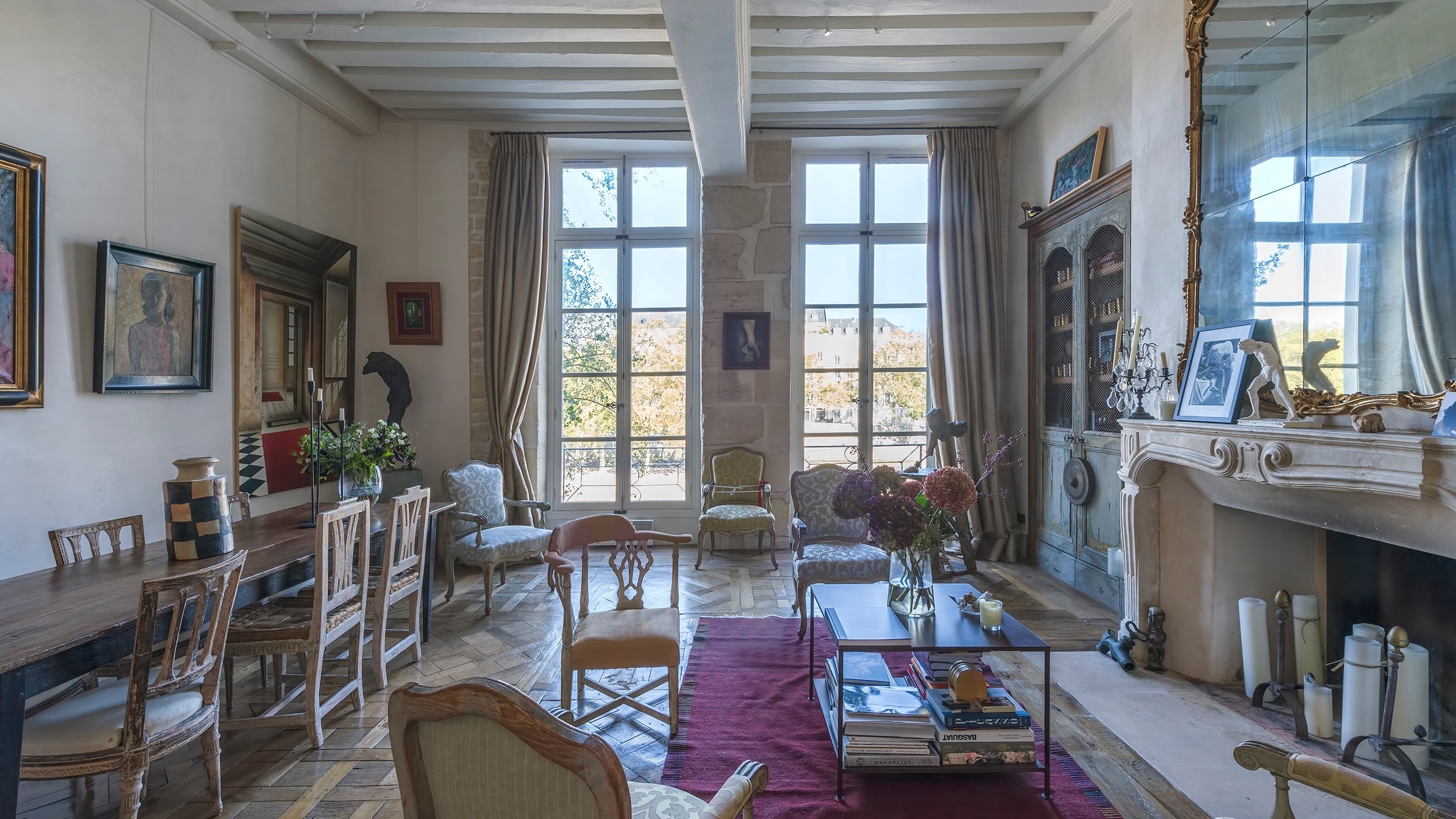 À vendre, un hôtel particulier de 676 m² sur l’île Saint-Louis | AD Magazine-0