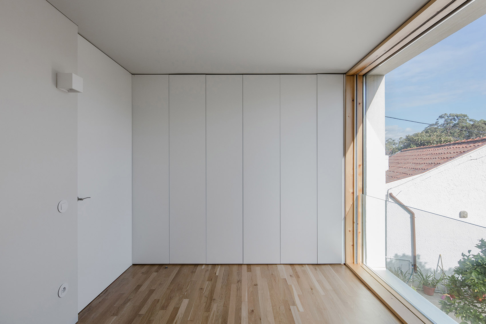 打造小成本居住空间 & MAMI 住宅，葡萄牙 / José Carlos Nunes de Oliveira-30