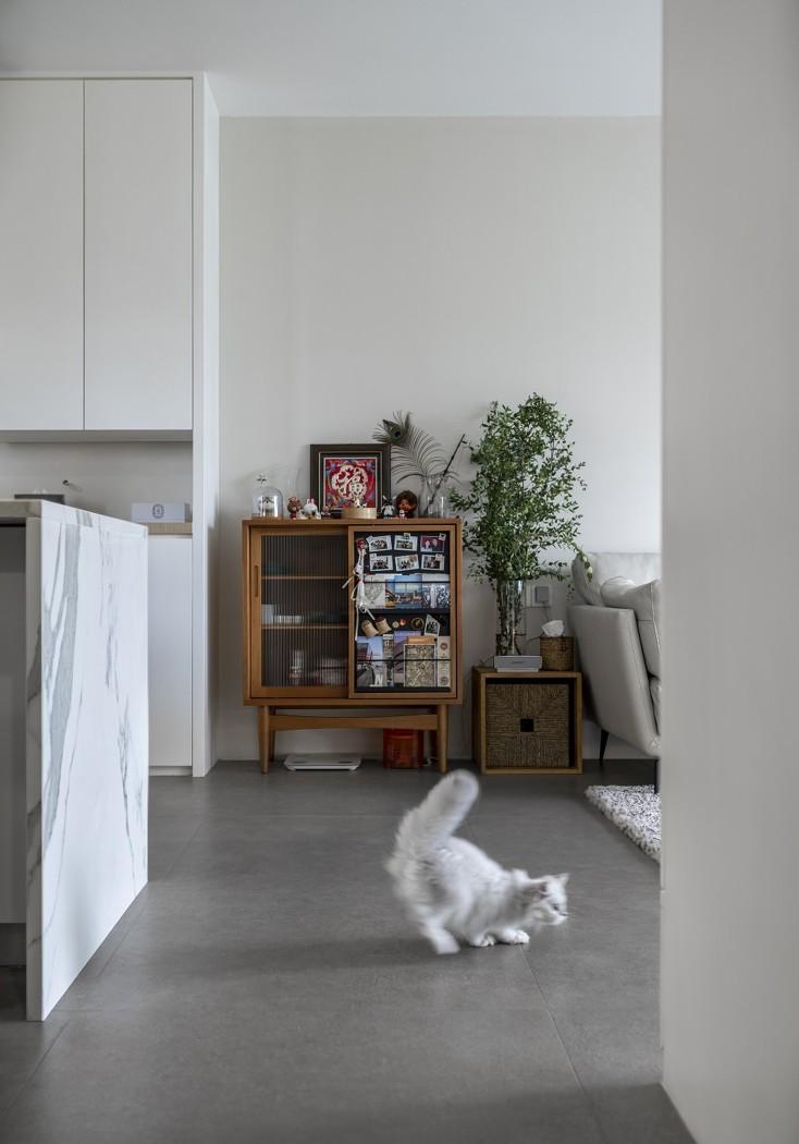 平层诗意栖居 | 灰阶 X 木色打造舒适五口之家-28